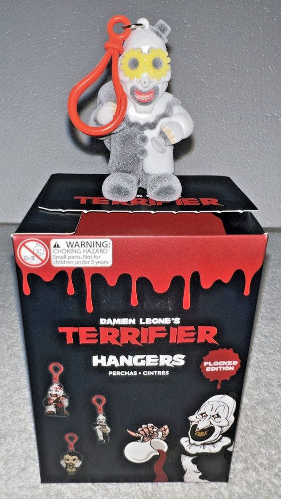 DAMIEN LEONE’S TERRIFIER HANGERS FLOCKED EDITION ART THE CLOWN **NEW OPENED**