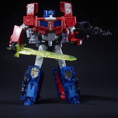 Voyager Optimus Prime and Diac | Transformers Generations Titans Return Hasbro