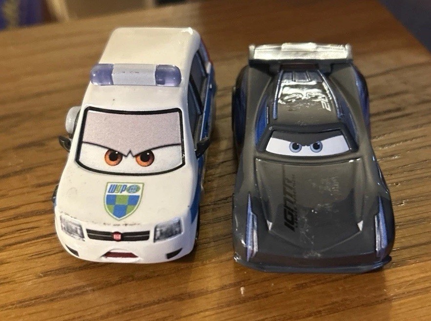 DISNEY Metal Pixar Cars 2 Jackson Storm & Alex Carvill