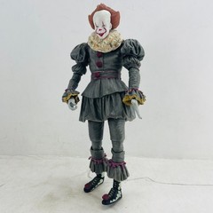 Stephen King’s 2017 Movie IT Pennywise The Clown Ultimate 7″ Action Figure