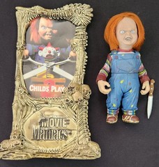 MOVIE MANIACS Series 2 Child’s Play 2 CHUCKY Figure Poster Diorama 1999