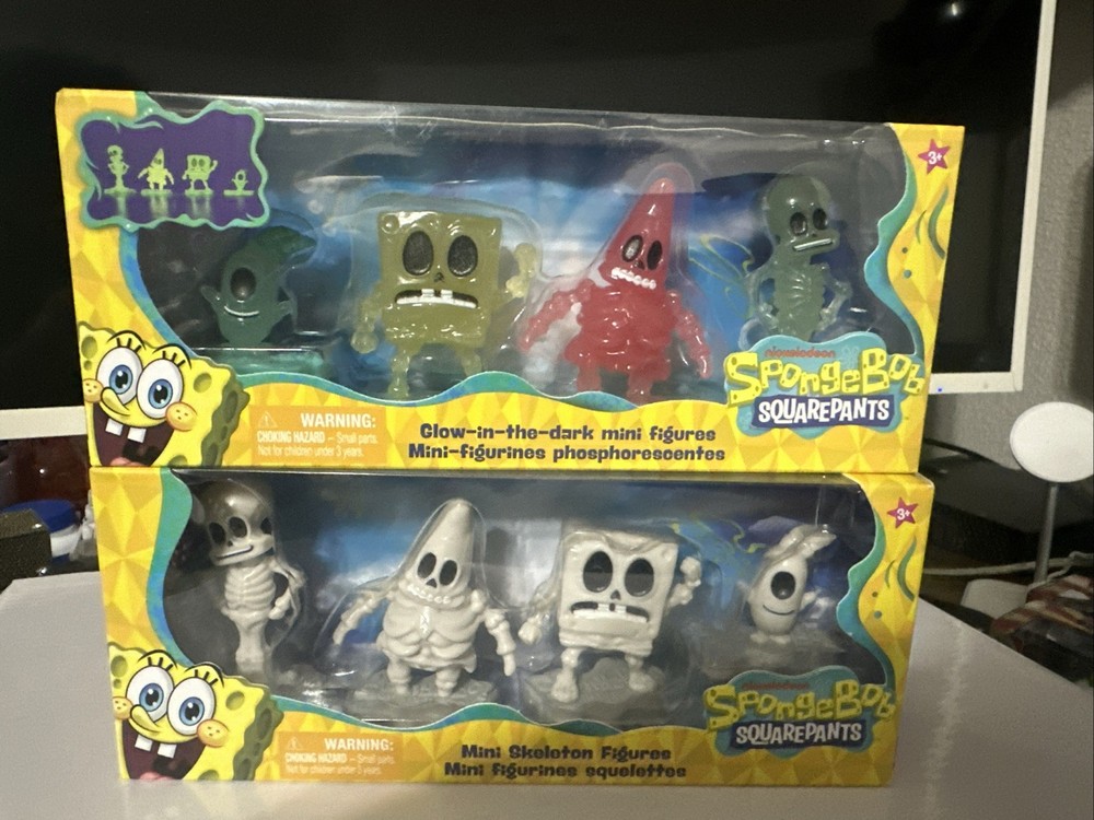 Set of 2 SpongeBob Mini Skeleton and Glow in the Dark Figures 4 Pack Brand New