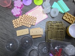 Miniverse Make It Mini & Real Brands Foods 160 Pieces ~ Sweets, Tables, Bowls