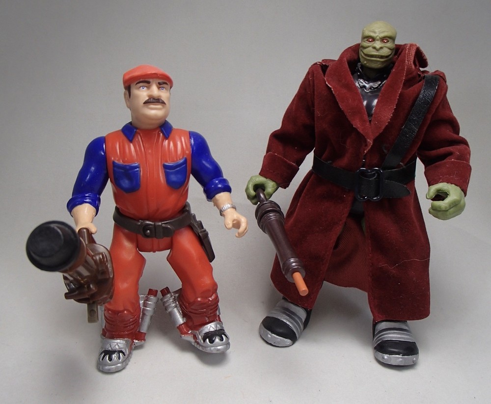 Vintage Nintendo 1993 Ertl SUPER MARIO BROS Movie Action Figures GOOMBA & MARIO