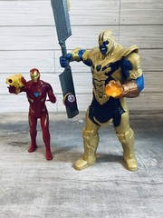 Avengers Marvel Infinity War Iron Man vs. Thanos Battle Set Tested