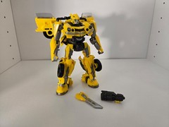 Transformers Studio Series Rise of the Beast Bumblebee and Mirage