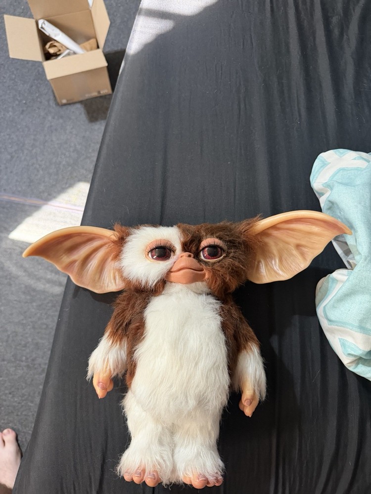 Trick Or Treat Studios Lifesize Gremlins 2 Gizmo Prop Replica Customized Read⬇️