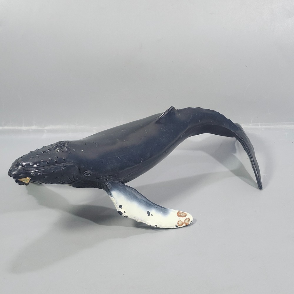 VTG Safari LTD 1991 Monterrey Bay Sea Aquarium Humpback Whale 15” Solid Rubber