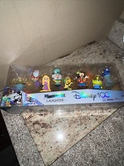Disney Celebration Pack 100 Years Of Laughter 8 Figures – Brand New!!