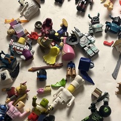 Huge! 50+ Roblox Action Figures & Accessories Collectors Carry Case – Mixed Lot