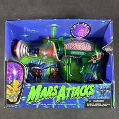 1996 MARS ATTACKS MARTIAN TOPPS TRENDMASTERS BRAIN DISINTEGRATOR BLASTER GUN TOY