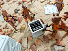 Star wars the clone wars cargo Crate with removable lid & blaster storage insert