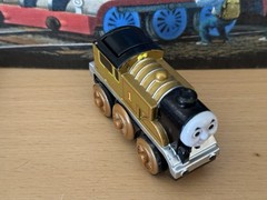 Learning Curve Wooden/Diecast Factory Sample Battery Operated Gold Thomas!