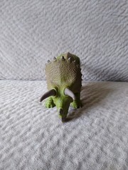 Jurassic Park World BATTLE DAMAGE TRICERATOPS Dinosaur Action Figure 2017