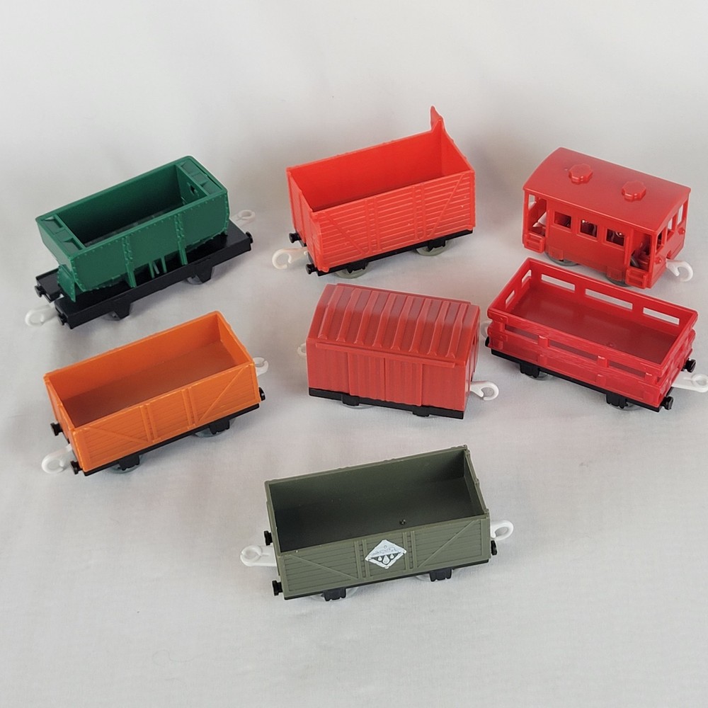 Trackmaster Thomas & Friends Tank Engine Train Lot 7 Mixed Cargo Cars Covered