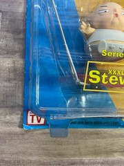 Family Guy Series 4 “XXXL STEWIE” Action Figure Mezco SEALED SEE PICS E1