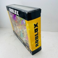 Roblox Fashion Icons Mix & Match Set Figure w/Exclusive Virtual Item Gift Toy