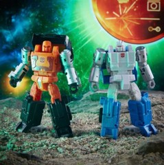 Transformers Generations Golden Disk Collection Autobot Road Ranger & Puffer