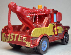 Disney Pixar Cars 3 Rust-Eze Racing Center Mater Diecast 1:55 FC Team 95