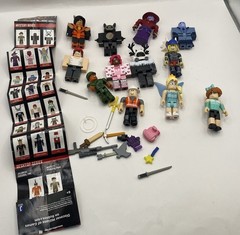 Roblox ROB0363 Series 6 From The Vault 11 Assassin Set Action Figure As Shown