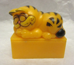 VTG LOT GARFIELD & ODIE Pencil Sharpener, Figures, On Scooter, 3 Dispenser, PAWS