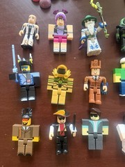 Roblox‎ Mixed Figures & Accessories Lot Of 20 Figures Used As Shown