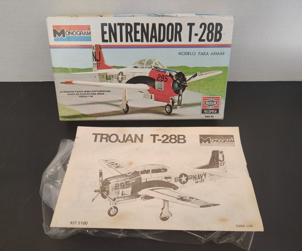 Entrenador T-28B Plane 1/48 Scale MONOGRAM Model Kit NEW Unbuilt
