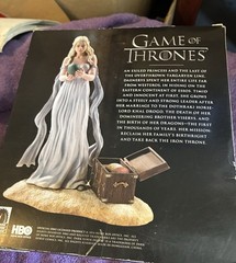 Dark Horse Game of Thrones Daenerys Targaryen Figure w/ Chest, Dragon Egg, Boxed