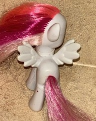 My Little Pony G4 Diamond Rose Friendship Is Magic – Preowened