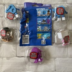 (5) Lot Of Steal a Brainrot Minifigures With DLC Codes inside Roblox