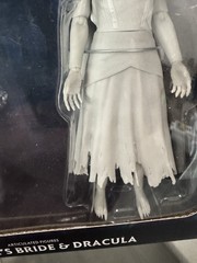 Epic Universe – Dark Universe Dracula’s Bride and Dracula Action Figure NEW