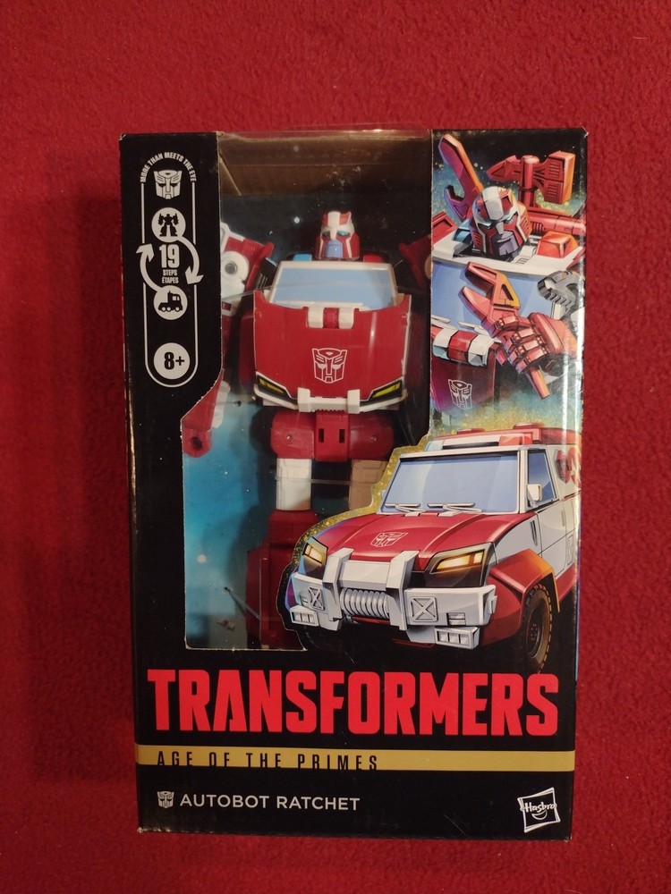 Transformers Age Of The Primes Autobot Ratchet 6” Deluxe Class – NEW