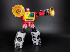 BDT studio BDT-30 upgrade kit for Legacy Autobot Blaster,in stock