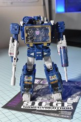 Transformers Legacy Soundwave Figure Siege COMPLETE