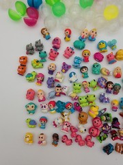 Squinkies Lot of 101 Animals People Robots Car + 80 Empty Houses