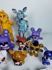 Five Nights At Freddy’s Action Figures Large 50 Piece Lot & Accessories