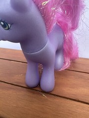 My Little Pony G3 MLP Petal Blossom 2004 Long Tinsel Hair Purple Flowers