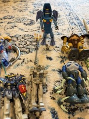 Large Gundam Figure Lot – Multiple Mobile Suits + Loose Parts