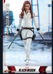 Hot Toys BLACK WIDOW WHITE Snow Suit 1:6 Figure Scarlett Johansson MMS601 New!