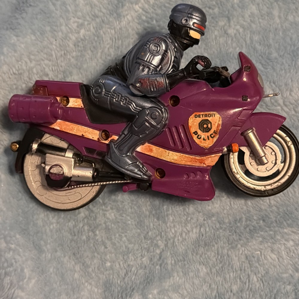 Vintage Robocop Electronic Stunt Action Jetcycle [Toy Island, 1994]