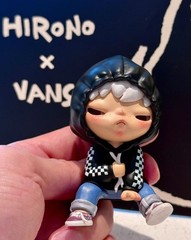 Authentic HIRONO × VANS LIMITED EDITION Figures Toys Designer Hot Toy Gift