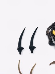 NECA Predator Ultimate Alpha Predator 100th Edition Accessories