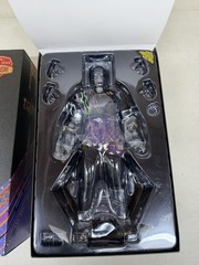 Hot Toys MMS487 T’Chaka Black Panther Marvel 1/6 Figure Exclusive