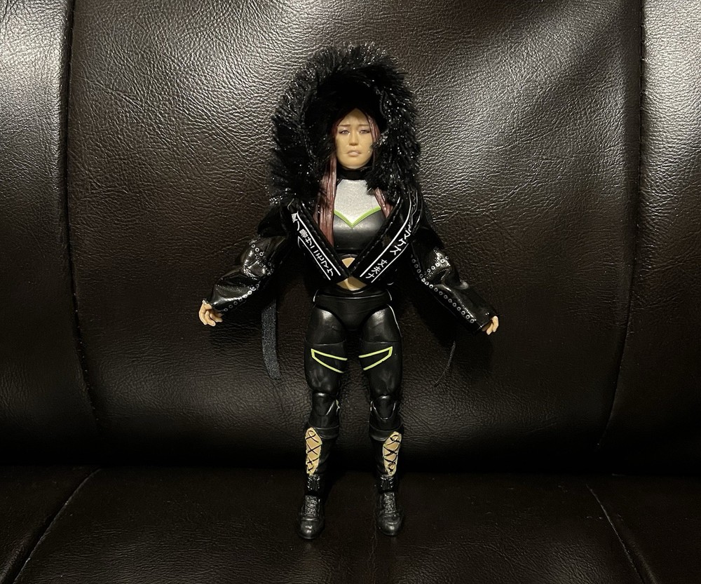 WWE Elite 79 Io Shirai / Iyo Sky Wrestling Action Figure Mattel Raw Smackdown