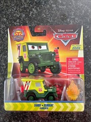 DISNEY PIXAR CARS Race and Rescue Sarge with accessory