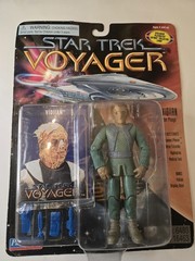 Star Trek VOYAGER, VIDIIAN Action Figure, Skybox Card 1996 PLAYMATES, Brand New