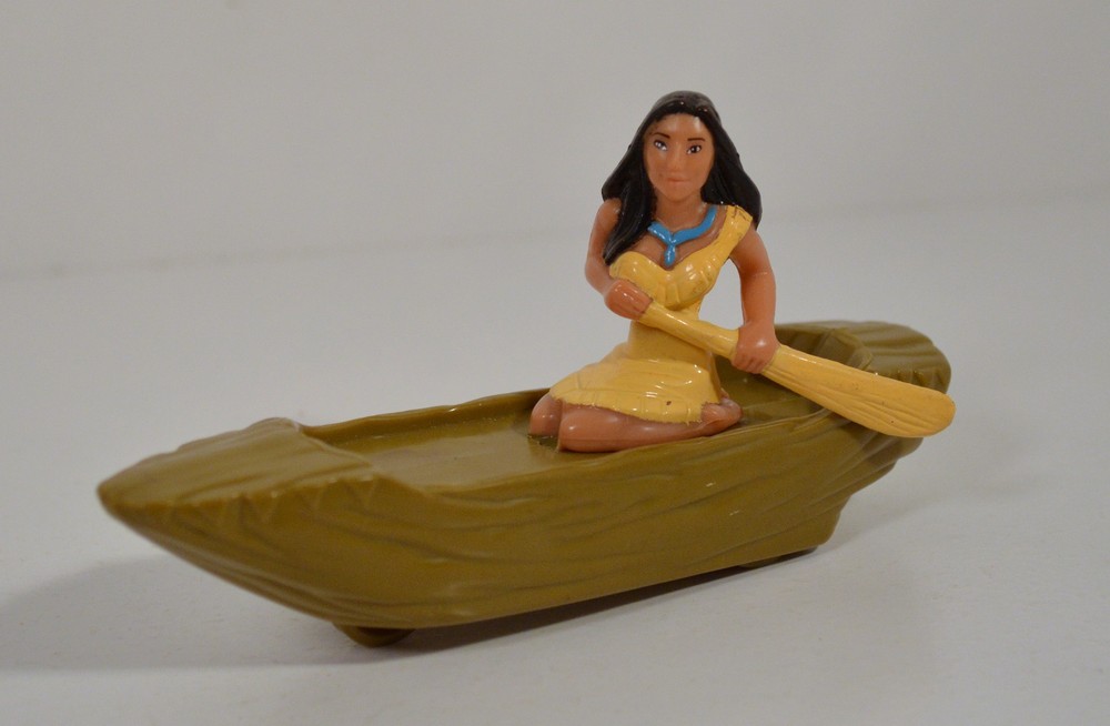 RARE 1995 Rolling Pocahontas Canoe 4.75″ McDonald’s EUROPE Action Figure Disney