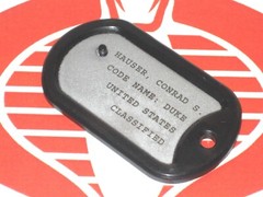 GI Joe Weapon CONRAD HAUSER Dog Tag Figure Stand Original Figure Accessory