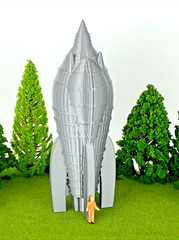 Flash Gordon Spaceship – 6″ Tall Rocket is 3D Printed for Display Diorama