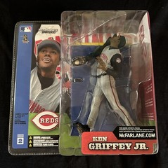KEN GRIFFEY JR 2002 McFarlane MLB Action Figure Series 2 CINCINNATI REDS